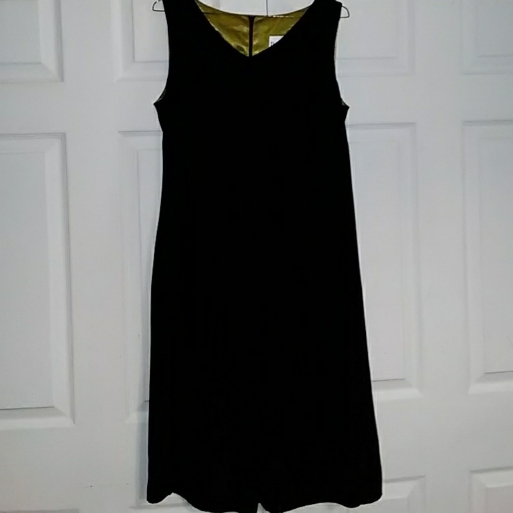 Women's Black Crepe Sleeveless Dress